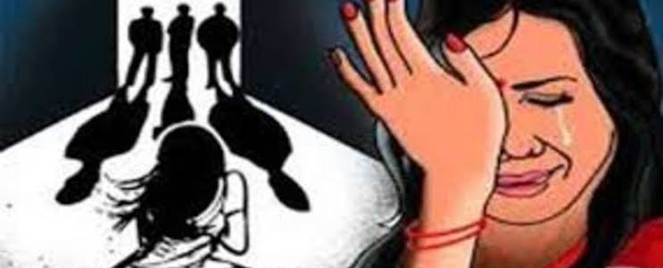 उत्तराखंड : जाने-माने बाबा पर लगा दो महिलाओं से दुष्कर्म का आरोप, आश्रम में मचा हड़कंप उत्तराखंड : जाने-माने बाबा पर लगा दो महिलाओं से दुष्कर्म का आरोप, आश्रम में मचा हड़कंप