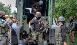 सेना ने कश्मीर में तीन आतंकी विस्फोट कर उड़ाए, माहौल बिगाड़ने आए थे पाकिस्तान से