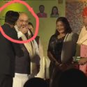 Video उत्तराखंड का मडुवा बिस्किट जब खाया अमित शाह ने, देखिए फिर क्या हुआ