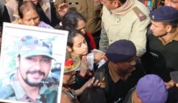 शहीद मेजर की बरसी पर पत्नी की विशेष श्रद्धांजलि, सुनकर जरूर घबरा जाएगा पाकिस्तान Uttarakhand News