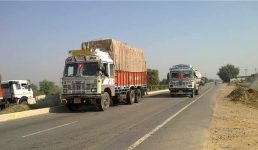 Uttarakhand लौट रहे प्रवासी के बच्चों को ले भागा ट्रक चालक, बड़ी बेटी के साथ दुष्कर्म किया