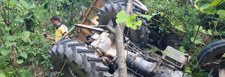 Uttarakhand खाई में गिरा ट्रैक्टर, 7 लोग सवार थे इसमें
