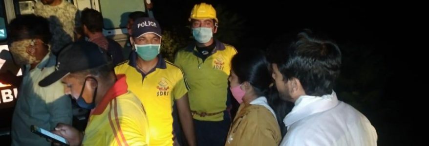 Uttarakhand भीषण सड़क हादसे में 3 लोगों की मौत, सड़क से सीधे नदी में गिरा वाहन Uttarakhand भीषण सड़क हादसे में 3 लोगों की मौत, सड़क से सीधे नदी में गिरा वाहन