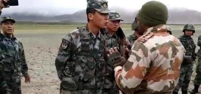 भारत और चीन के सैनिकों में फिर हुई झड़प, भारतीय सैनिकों ने नाकाम किये चीन के मंसूबे, पढ़िए पूरी खबर भारत और चीन के सैनिकों में फिर हुई झड़प, भारतीय सैनिकों ने नाकाम किये चीन के मंसूबे, पढ़िए पूरी खबर