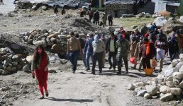 Uttarakhand केदारनाथ में उतरेगा चिनूक हेलीकॉप्टर, मुख्य सचिव ने चल रहे पुनर्निमाण कार्यों का लिया जायजा