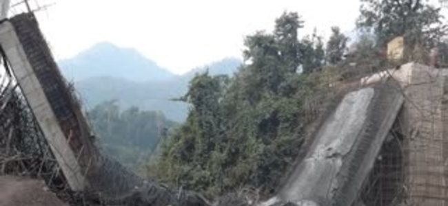 Uttarakhand निर्माणाधीन पुल गिरा, 1 मजदूर की मौत, 10 से ज्यादा घायल, पढ़ें पूरी खबर Uttarakhand निर्माणाधीन पुल गिरा, 1 मजदूर की मौत, 10 से ज्यादा घायल, पढ़ें पूरी खबर