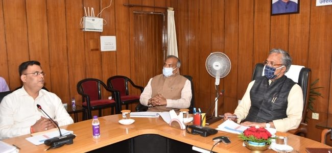 Uttarakhand मुख्यमंत्री ने दिसंबर तक सभी स्कूलों एवं आंगनबाड़ी केन्द्रों में पेयजल की उपलब्धता का टारगेट पूरा करने के अधिकारियों को दिये निर्देश