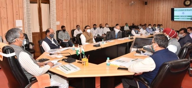 Uttarakhand सेब, नाशपाती आदि बागों के पुनर्जीवीकरण और विस्तारीकरण की बनेगी योजना, सीएम ने कृषि, उद्यान, रेशम विकास विभागों की समीक्षा की Uttarakhand सेब, नाशपाती आदि बागों के पुनर्जीवीकरण और विस्तारीकरण की बनेगी योजना, सीएम ने कृषि, उद्यान, रेशम विकास विभागों की समीक्षा की