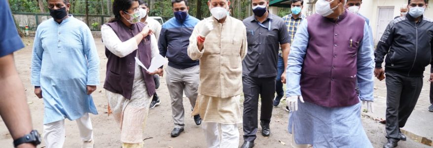 देहरादून : मुख्यमंत्री ने किया छावनी परिषद अस्पताल का निरीक्षण, कोविड के लिए 130 बेड की व्यवस्था करने के दिए निर्देश देहरादून : मुख्यमंत्री ने किया छावनी परिषद अस्पताल का निरीक्षण, कोविड के लिए 130 बेड की व्यवस्था करने के दिए निर्देश