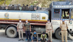 Uttarakhand टैंकर की जांच के बाद पुलिसकर्मी हुए हैरान, 2 लोग गिरफ्तार किये गए