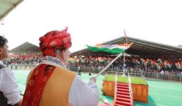 भारत ने बनाया सबसे ज्यादा राष्ट्रीय ध्वज लहराने का रिकॉर्ड, गृह मंत्री अमित शाह रहे मौजूद