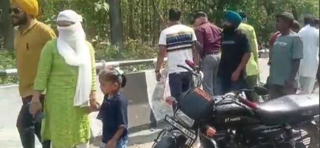 उत्तराखंड में भीषण सड़क हादसा, 3 महिलाओं समेत 4 लोगों की मौत उत्तराखंड में भीषण सड़क हादसा, 3 महिलाओं समेत 4 लोगों की मौत