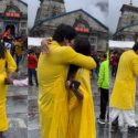 केदारनाथ मंदिर के सामने ब्वॉयफ्रेंड को प्रपोज करने वाला वीडियो वायरल, कई लोग नाराजगी भी जता रहे हैं