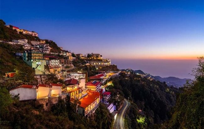 Uttarakhand शीतकालीन यात्राः आस्था के पथ पर नया अध्याय, पहाड़ पर शीतकाल में वीरानी नहीं, बल्कि यात्रियों के उत्साह के हो रहे दर्शन