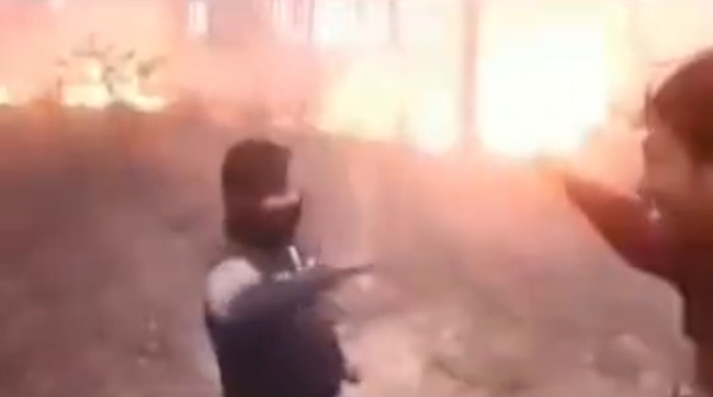 Uttarakhand जंगल में आग लगाने वालों का वीडियो वायरल, पुलिस ने धर दबोचा