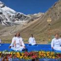 Video : सीएम धामी ने आदि कैलाश में योग कार्यक्रम में हिस्सा लिया, पार्वती कुंड में पूजा भी की