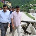 मुख्यमंत्री के निर्देश पर आयुक्त गढ़वाल ने टिहरी के आपदा पीडितों का जाना हाल चाल, तिनगढ़ गांव एवं बूढ़ाकेदार आपदाग्रस्त क्षेत्रों का दौरा किया