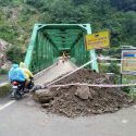 केदारनाथ यात्रा मार्ग में कुंड पुल का ऐबेटमेन्ट हुआ क्षतिग्रस्त, मरम्मत कार्य होने तक केवल दुपहिया वाहन ही होंगे संचालित