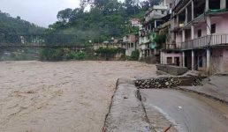 पिंडर घाटी में बादल फटने से भारी नुकसान, रुद्रप्रयाग में बारिश से हुए भूस्खलन में दबकर 4 लोगों की मौत