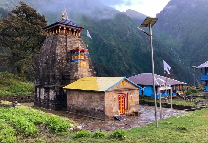 पंचकेदारों में से द्वितीय केदार मद्महेश्वर धाम को विकसित किया जाएगा, गौरीकुंड स्थित मां गौरी के मंदिर का सौंदर्यीकरण भी होगा