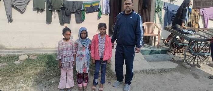 Dehradun स्कूल की छत का प्लास्टर गिरने की घटना पर मुख्य शिक्षा अधिकारी तथा खंड शिक्षा अधिकारी को कारण बताओ नोटिस