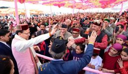 सीएम धामी ने त्यूनी, देहरादून में आयोजित मुख्य सेवक संवाद-आपके द्वार कार्यक्रम में किया प्रतिभाग, महासू महाराज मंदिर परिसर के पुनर्निर्माण के लिए 120 करोड़ का किया प्रावधान