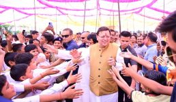 सरस्वती विद्या मंदिर इंटर कॉलेज हरिद्वार में प्रतिभा सम्मान समारोह-2025 में शामिल हुए सीएम धामी, कहा समय का सदुपयोग करें, बीता समय वापस नहीं आता
