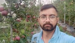 चम्पावत के कमल गिरी से लीजिए स्वरोजगार की प्रेरणा, सरकारी योजनाओं का लाभ लेकर कमल गिरी बने सफल उद्यानपति
