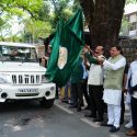 Uttarakhand सीएम धामी ने वन विभाग द्वारा कैंपा योजना से खरीदे गए 23 बोलेरो कैम्पर वाहनों को हरी झंडी दिखाकर रवाना किया, कहा इससे वन अपराधों पर लगेगी लगाम
