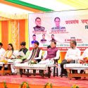 मुख्यमंत्री पुष्कर सिंह धामी ने हेमवती नंदन बहुगुणा गढ़वाल केंद्रीय विश्वविद्यालय परिसर, श्रीनगर में आयोजित छात्रसंघ शुभारंभ समारोह में प्रतिभाग किया