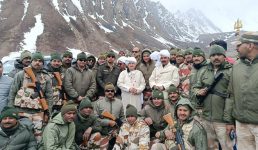 जे पी नड्डा ने आदि कैलाश के दर्शन किये, सीमा पर तैनात सैनिकों से भी मुलाकात की