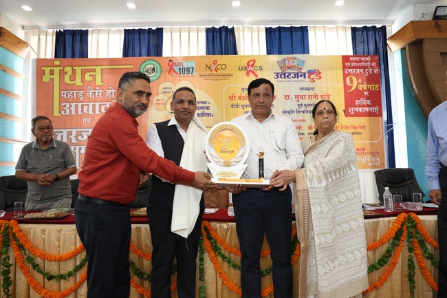 उत्तरजन टुडे सम्मान समारोह 2025 का भव्य आयोजन, डीजी सूचना बंशीधर तिवारी ने “पहाड़ कैसे हों आबाद ?” विषय पर रखे अपने विचार