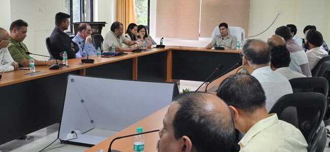 धामी सरकार के नेतृत्व में उत्तराखण्ड बन रहा है फार्मा हब, मुख्यमंत्री के निर्देश पर हुई दवा निर्माताओं के साथ अहम बैठक, अधोमानक दवा और अवैध गतिविधियों पर कड़ा रुख धामी सरकार के नेतृत्व में उत्तराखण्ड बन रहा है फार्मा हब, मुख्यमंत्री के निर्देश पर हुई दवा निर्माताओं के साथ अहम बैठक, अधोमानक दवा और अवैध गतिविधियों पर कड़ा रुख