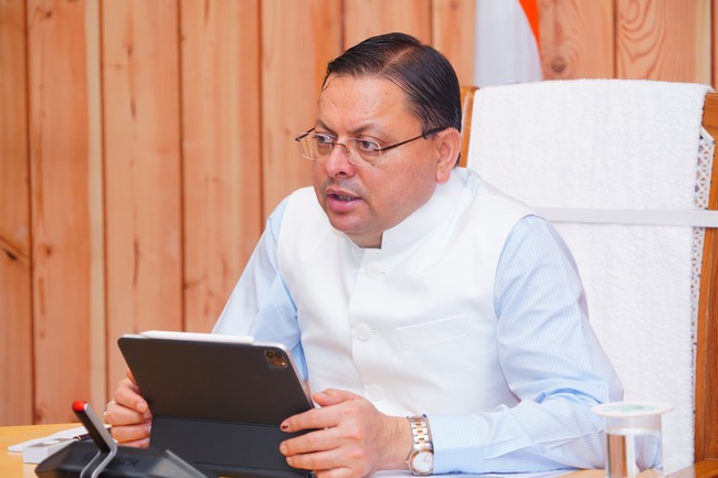 Uttarakhand मुख्यमंत्री ने ली सभी जिलाधिकारियों की उच्च स्तरीय बैठक, भारी बारिश की स्थिति के साथ-साथ अन्य विषयों पर भी दिये महत्वपूर्ण निर्देश