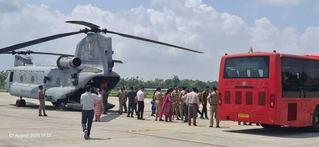उत्तरकाशी आपदा राहत कार्य: हर्षिल व गंगोत्री क्षेत्र से यात्रियों का सफल रेस्क्यू ऑपरेशन