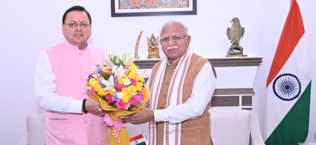उत्तराखण्ड के मुख्यमंत्री पुष्कर सिंह धामी ने आज नई दिल्ली में केंद्रीय विद्युत मंत्री मनोहर लाल खट्टर से भेंट की, राज्य से जुड़ी विभिन्न योजनाओं पर हुई बात