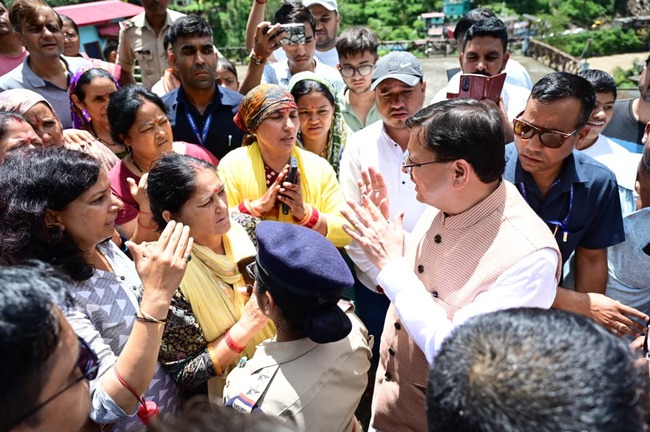 थराली में आपदा प्रभावित क्षेत्रों का मुख्यमंत्री ने किया स्थलीय निरीक्षण, कुलसारी राहत शिविरों में प्रभावितों  का जाना हाल, हर संभव मदद का दिया भरोसा