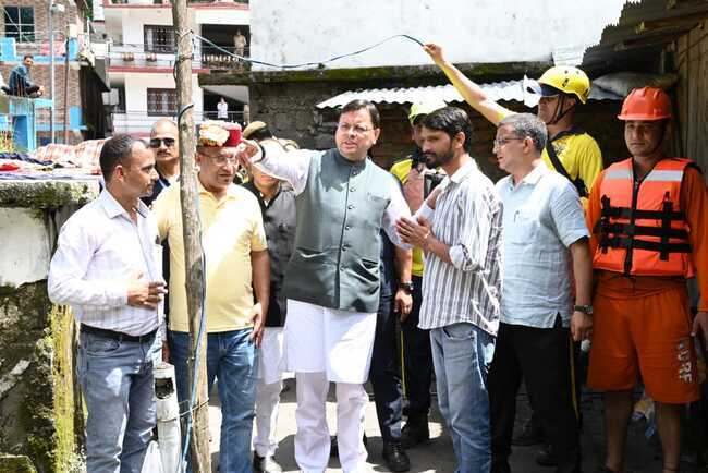Uttarkashi मुख्यमंत्री धामी ने बड़कोट तहसील के स्यानाचट्टी में आपदा प्रभावित क्षेत्र का किया स्थलीय निरीक्षण, स्यानाचट्टी में बनी अस्थाई झील को खोलने के लिए चल रहे कार्यों का लिया जायजा