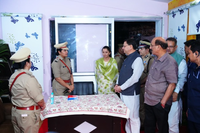 Dehradun मुख्यमंत्री धामी ने डालनवाला थाने में स्थापित 13 लॉन्ग रेंज आधुनिक सायरनों का किया लोकार्पण, आपदा प्रबंधन प्रणाली को सशक्त बनाने की दिशा में उत्तराखण्ड पुलिस का एक और महत्वपूर्ण कदम