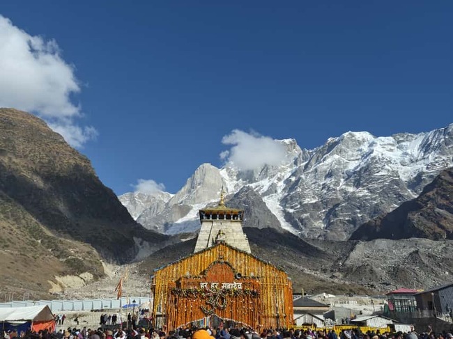 श्री केदारनाथ धाम के कपाट हुए बंद, मुख्यमंत्री धामी भी रहे मौजूद, इस वर्ष रिकॉर्ड 17.50 लाख से अधिक श्रद्धालुओं ने किए बाबा केदार के दर्शन