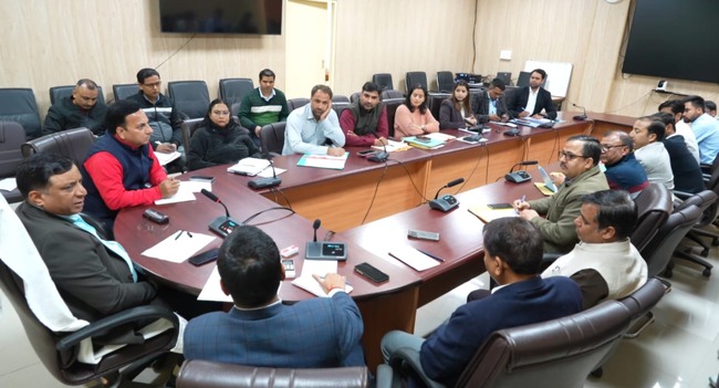 Uttarakhand जिला सूचना अधिकारियों को महत्वपूर्ण निर्देश, महानिदेशक सूचना बंशीधर तिवारी ने ली उच्च स्तरीय बैठक
