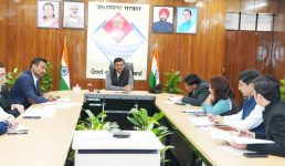Uttarakhand पीएमश्री स्कूलों में कम्प्यूटर लैब एवं पुस्तकालयों की स्थापना में तेजी लायी जाए, मुख्य सचिव ने अधिकारियों को दिए निर्देश