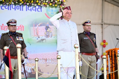 मुख्यमंत्री ने होमगार्ड्स स्थापना दिवस पर रैतिक परेड का किया निरीक्षण, होमगार्ड्स स्वंयसेवकों को वर्दी भत्ता अनुमन्य किया जाएगा