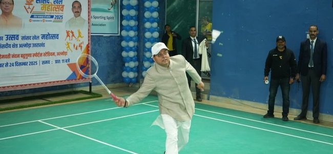 मुख्यमंत्री ने अल्मोड़ा में किया सांसद खेल महोत्सव का शुभारंभ, अल्मोड़ा में बहुउद्देशीय आर्टिफिशियल टर्फ मैदान, 200 सोलर लाइटें और छात्रावास निर्माण की घोषणा