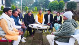 घनसाली क्षेत्र के प्रतिनिधिमंडल ने पिलखी स्वास्थ्य सेवाओं के उन्नयन हेतु मुख्यमंत्री धामी से की मुलाकात, सीएम के आश्वासन के बाद हड़ताल की स्थगित