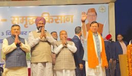 पंतनगर विश्वविद्यालय की कृषि प्रदर्शनी का मुख्यमंत्री धामी ने किया शुभारंभ, कहा किसान अन्नदाता, सरकार हर कदम पर उनके साथ