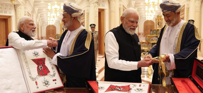 प्रधानमंत्री नरेन्द्र मोदी को ‘ऑर्डर ऑफ ओमान’ पुरस्कार से सम्मानित किया गया, पीएम मोदी ने मस्कट में भारत-ओमान बिजनेस फोरम को भी संबोधित किया