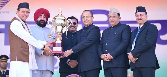 Uttarakhand गणतंत्र दिवस के राज्य स्तरीय समारोह में सूचना विभाग की झांकी ने लगातार तीसरी बार प्राप्त किया प्रथम स्थान
