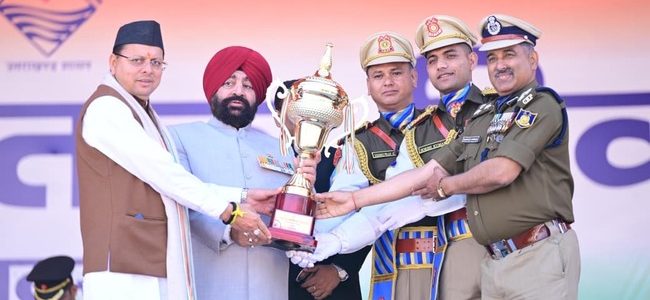 गणतंत्र दिवस 2026, परेड ग्राउंड में राज्यपाल एवं मुख्यमंत्री ने सराहनीय सेवाओं के लिए पुलिस एवं विभिन्न अधिकारियों को किया सम्मानित