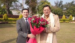 Uttarakhand मुख्यमंत्री को विभिन्न क्षेत्रों के लोगों ने दी नववर्ष की शुभकामनाएं, मुख्यमंत्री ने कहा वर्ष 2026 उत्तराखंड की विकास यात्रा में एक महत्वपूर्ण वर्ष सिद्ध होगा